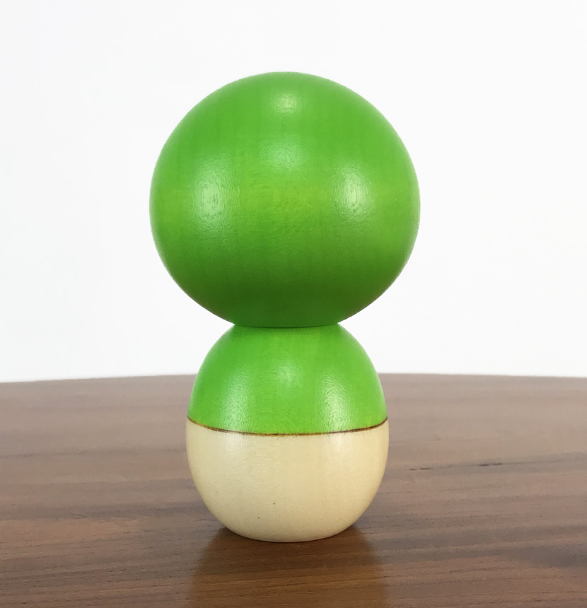 Bambola Kokeshi Kumazukin chan - Orso con cappuccio (verde) - immagine 3