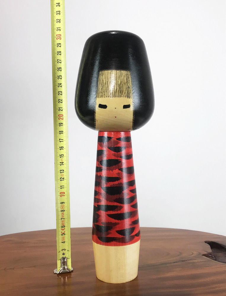 Kokeshi vintage "Dohjo" - "Giovane ragazza" di Hideo Ishihara (rarissima versione da 30,5 cm) - immagine 11