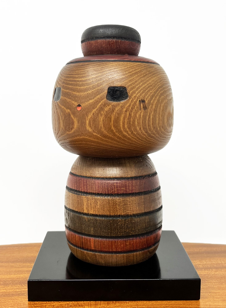 Rara kokeshi vintage da collezione "Matsuri no ko" - "Ragazzo della Festa" di Yamanaka Sanpei con base - immagine 2