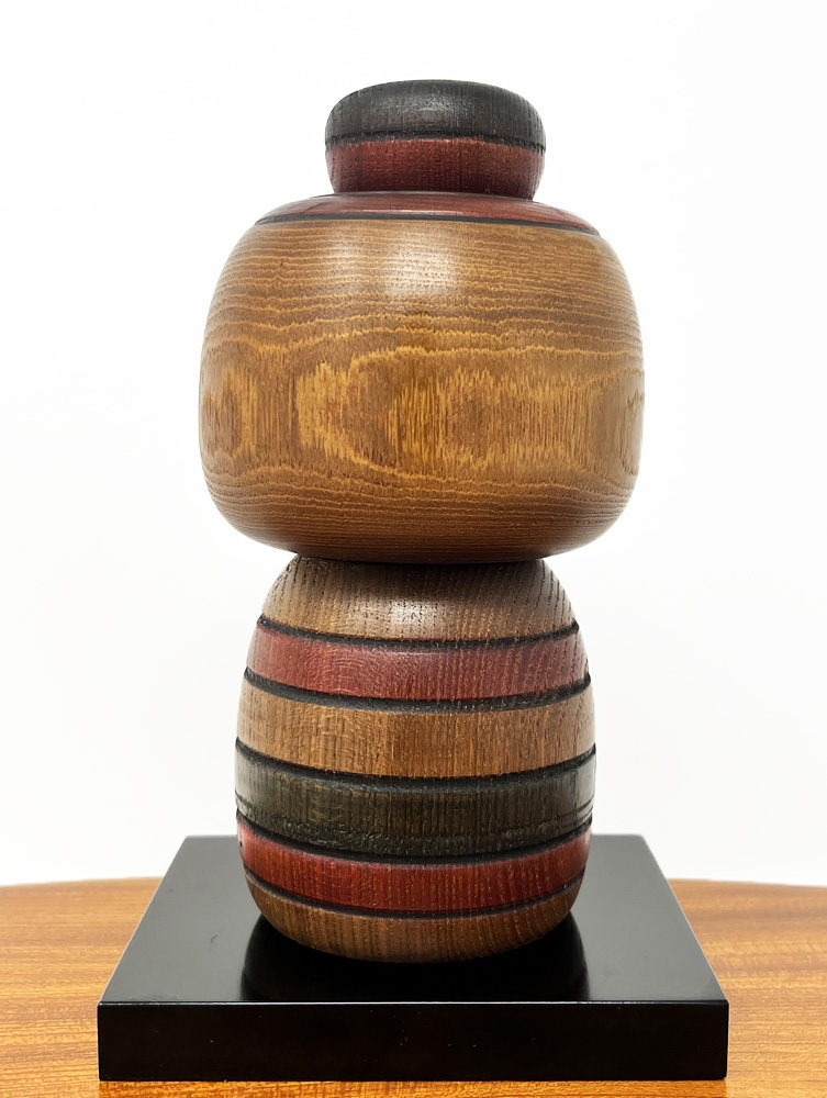 Rara kokeshi vintage da collezione "Matsuri no ko" - "Ragazzo della Festa" di Yamanaka Sanpei con base - immagine 3