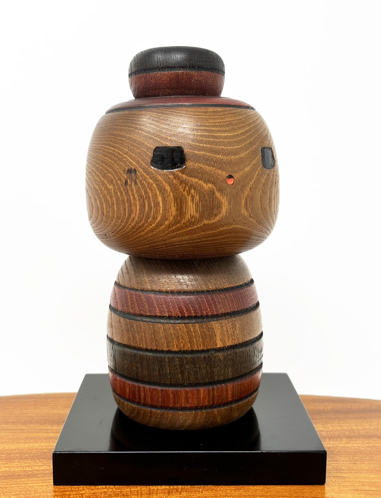 Rara kokeshi vintage da collezione "Matsuri no ko" - "Ragazzo della Festa" di Yamanaka Sanpei con base - immagine 4