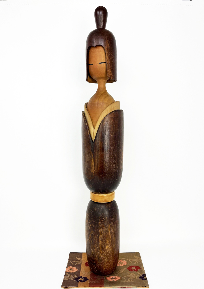 Rara e imponente kokeshi vintage da collezione "Hatsune" di Shido Shozan (51 cm) - immagine 2