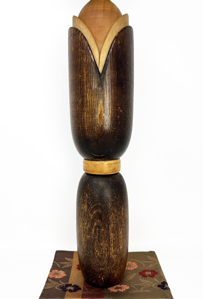 Rara e imponente kokeshi vintage da collezione "Hatsune" di Shido Shozan (51 cm) - immagine 6