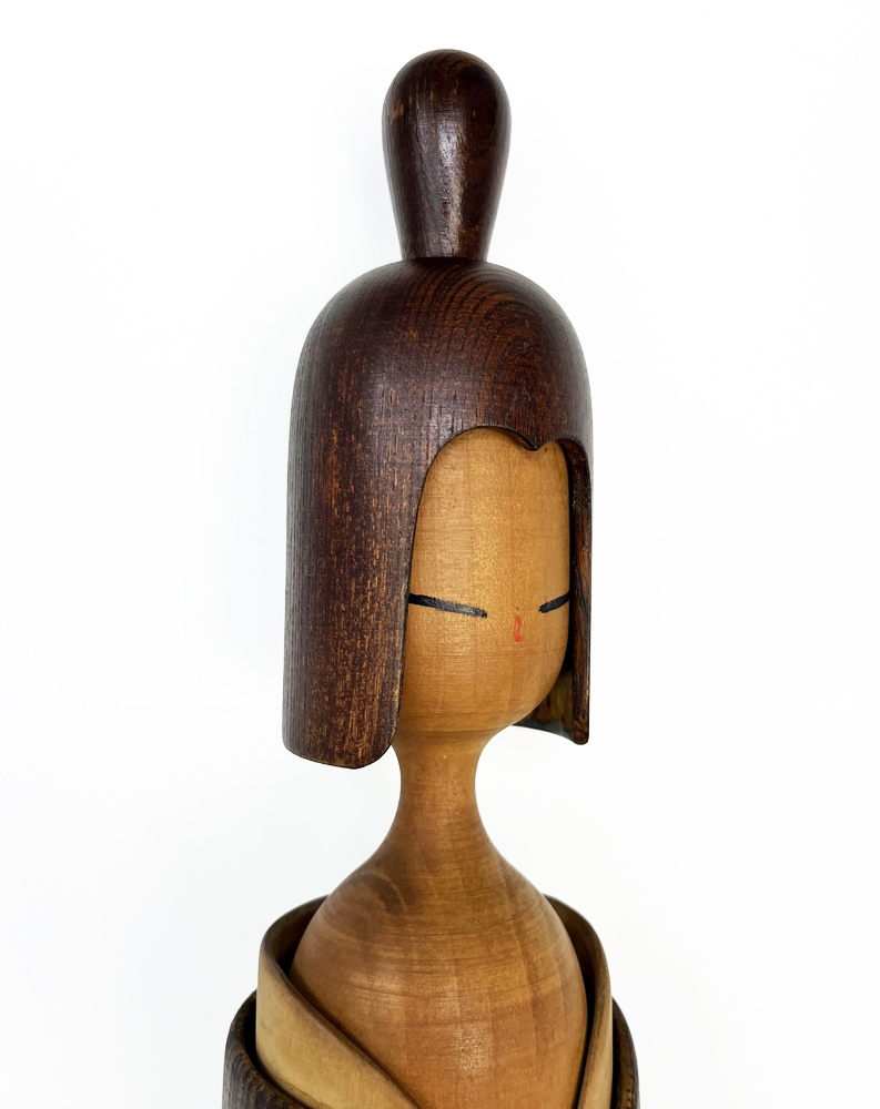 Rara e imponente kokeshi vintage da collezione "Hatsune" di Shido Shozan (51 cm) - immagine 7