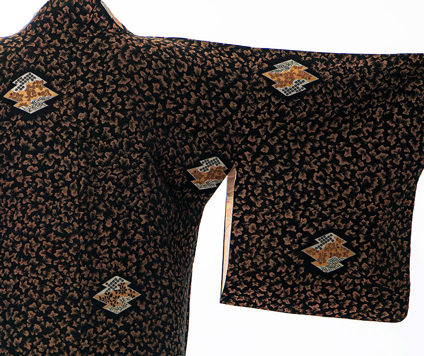 Haori Kimono appartenente al primo 900 con pregiato motivo astratto luminoso e cangiante - immagine 3