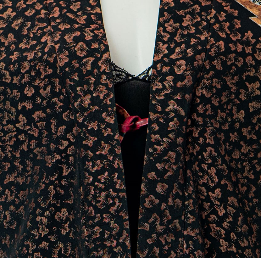 Haori Kimono appartenente al primo 900 con pregiato motivo astratto luminoso e cangiante - immagine 6