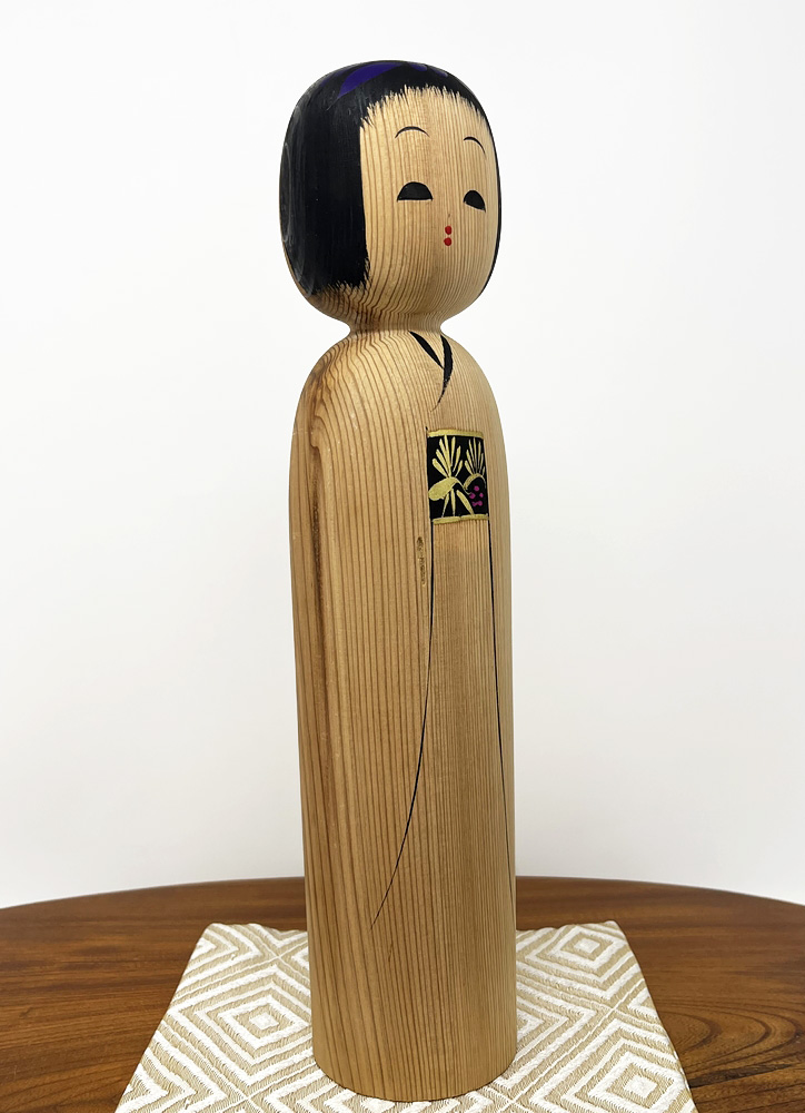 Raffinata kokeshi vintage in legno di cedro di Matagoro Yashima (30,5 cm) - immagine 5