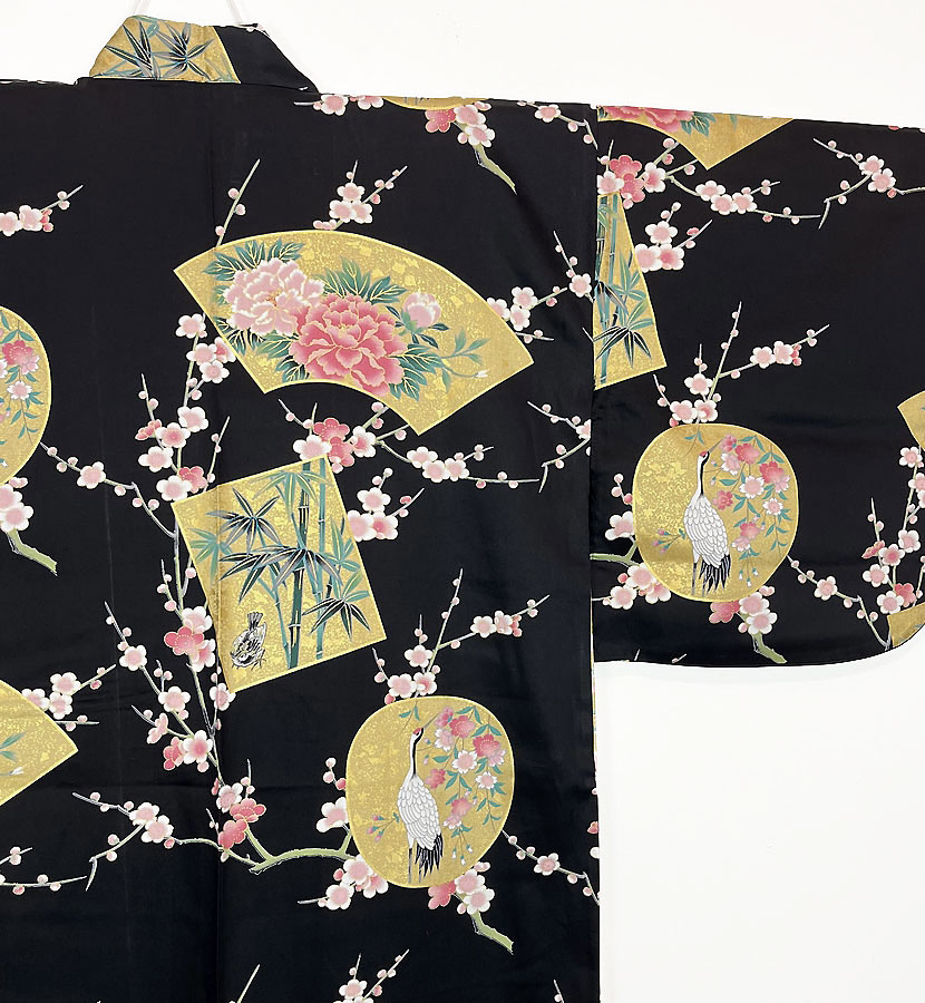 Yukata nero con elegante motivo di gru e ventagli - immagine 7