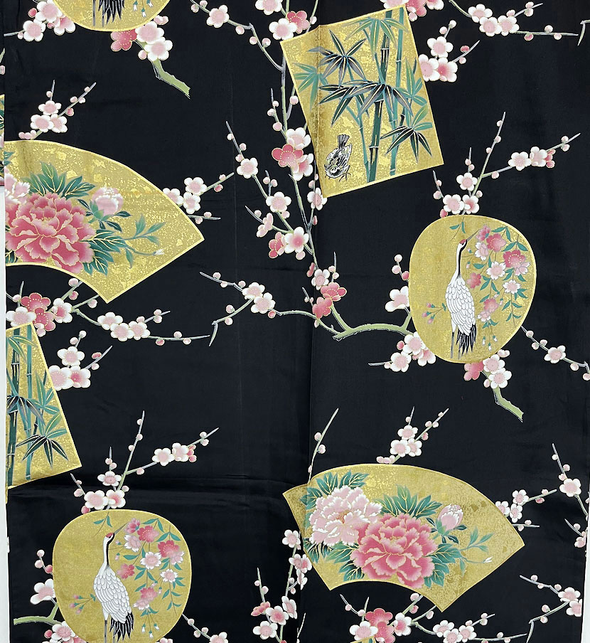 Yukata nero con elegante motivo di gru e ventagli - immagine 9