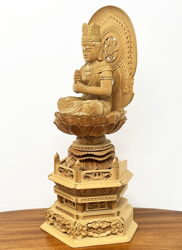 Statua di Buddha Dainichi Nyorai seduto su piedistallo esagonale (27,5 cm) - immagine 2