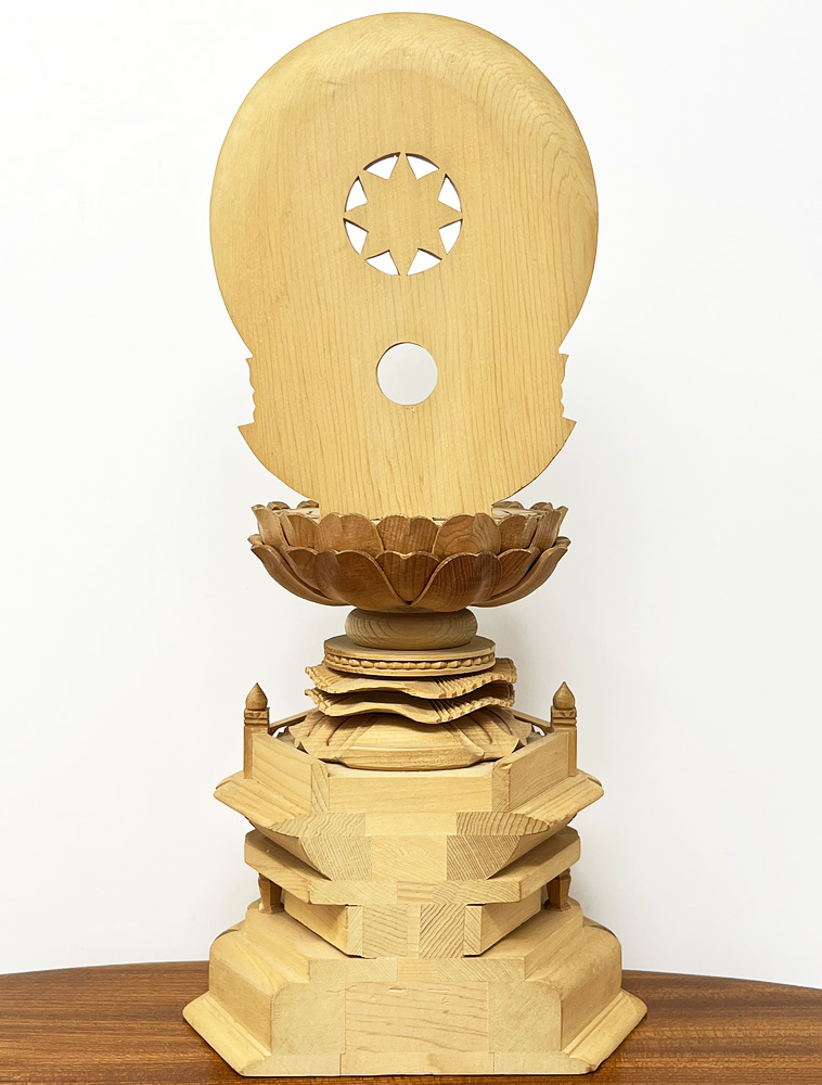 Statua di Buddha Dainichi Nyorai seduto su piedistallo esagonale (27,5 cm) - immagine 4