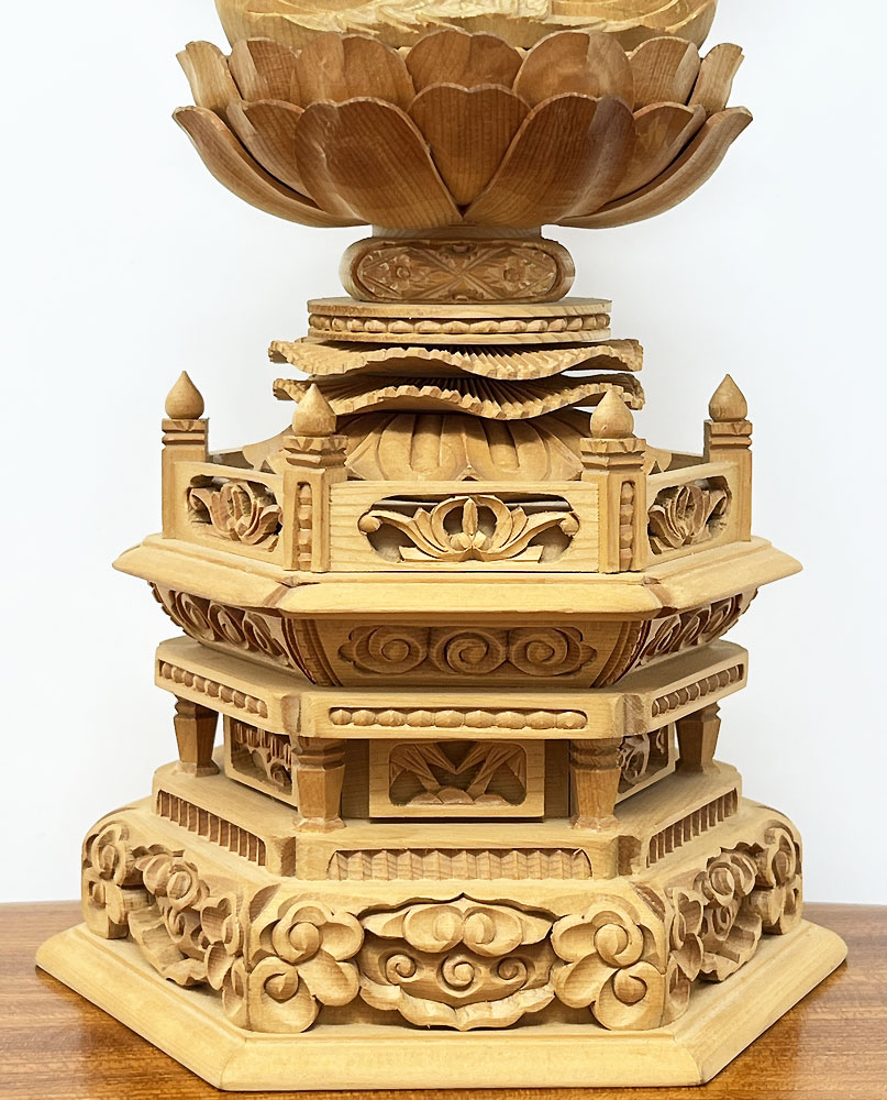 Statua di Buddha Dainichi Nyorai seduto su piedistallo esagonale (27,5 cm) - immagine 8