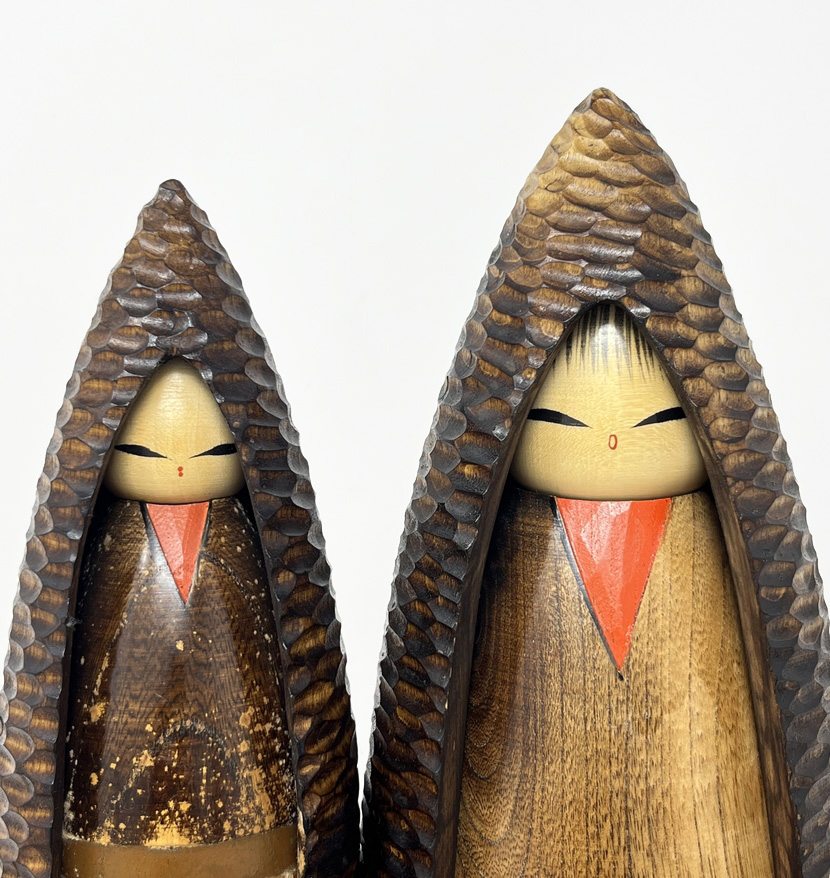 Esclusiva coppia di kokeshi vintage "Yamazato" - "Villaggio di Montagna" di Shido Shozan (31 cm) - immagine 5