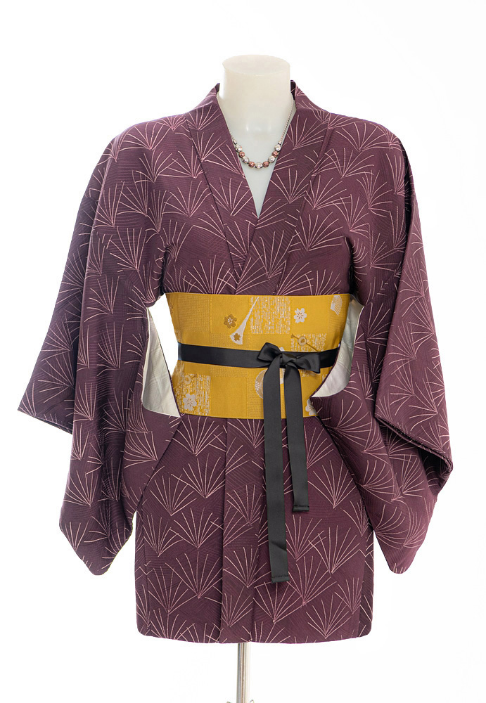 Haori Kimono viola con raffinato motivo di erba selvatica damascato