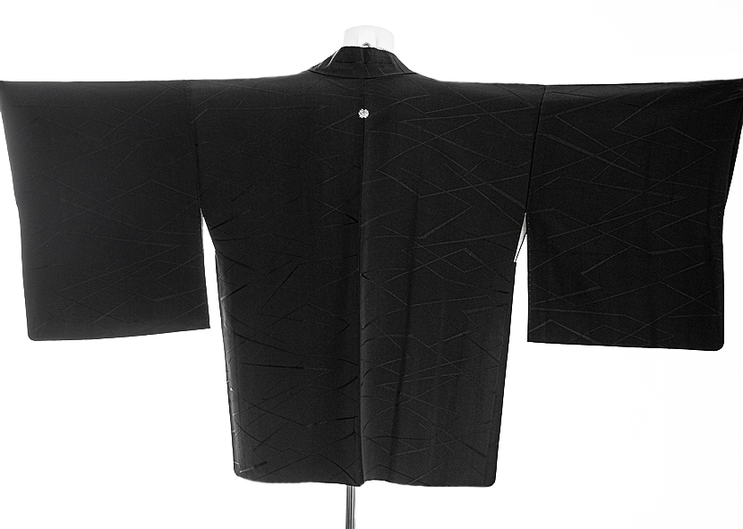 Haori Kimono nero con elegante motivo astratto - immagine 3