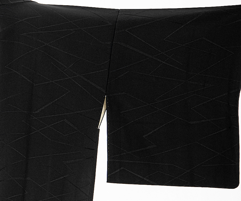 Haori Kimono nero con elegante motivo astratto - immagine 4