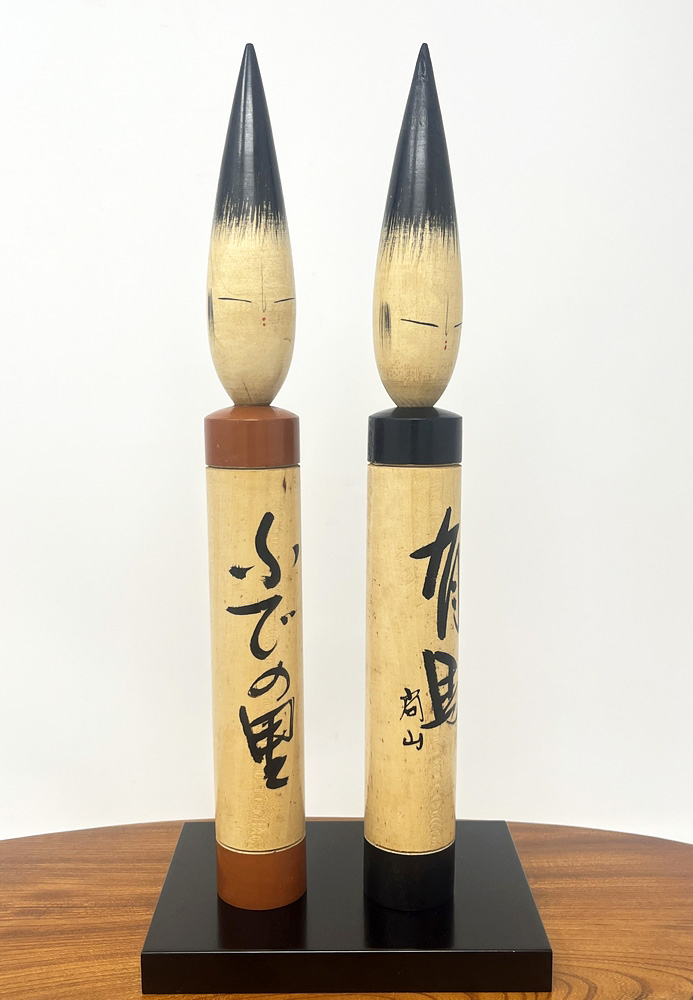 Rara coppia di kokeshi vintage "Pennelli da calligrafia" con base di Shido Shozan - immagine 4