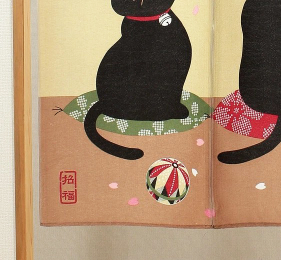 Tenda Noren con raffinato motivo di gatti della fortuna e fiori di ciliegio - immagine 8
