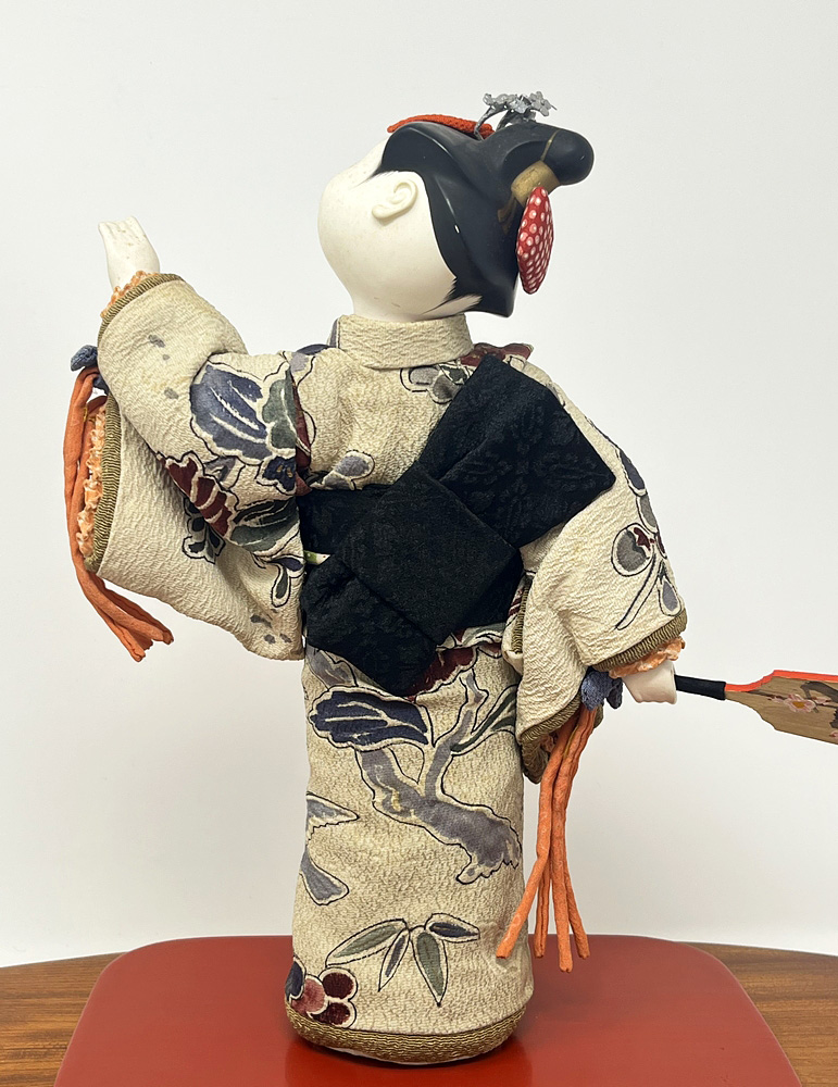 Straordinaria Bambola "Kamuro" - “Giovane Apprendista Oiran” di Okamoto Gyokusui con scatola di legno - immagine 4