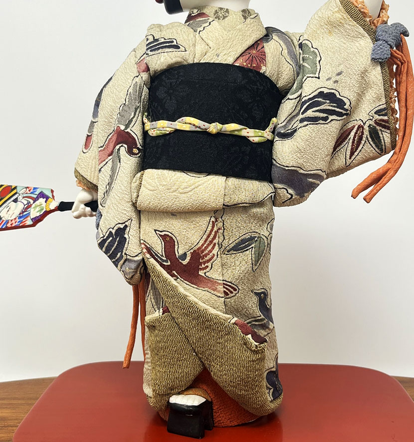 Straordinaria Bambola "Kamuro" - “Giovane Apprendista Oiran” di Okamoto Gyokusui con scatola di legno - immagine 10