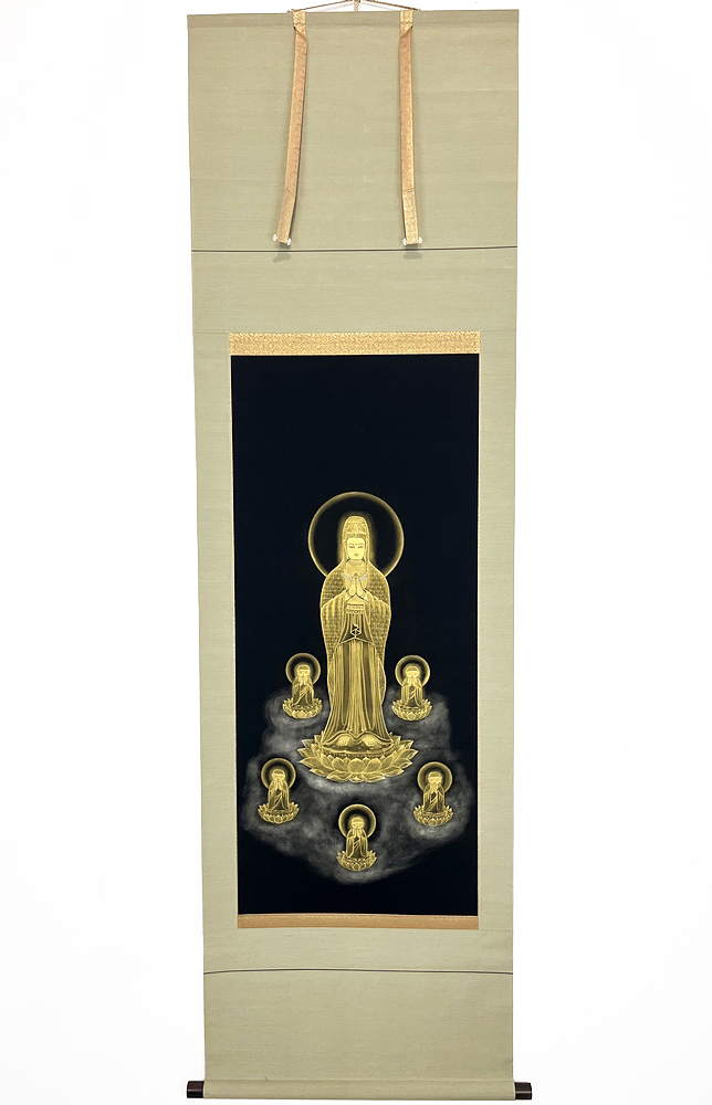 Pregiato Kakemono "Kannon in Preghiera" con decorazioni in polvere d’oro