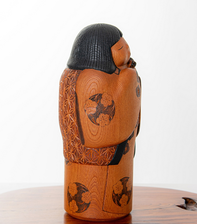 Straordinaria kokeshi "Haru no ro" - "Calore di Primavera" di Yuko Yamazaki (35 cm) - immagine 7