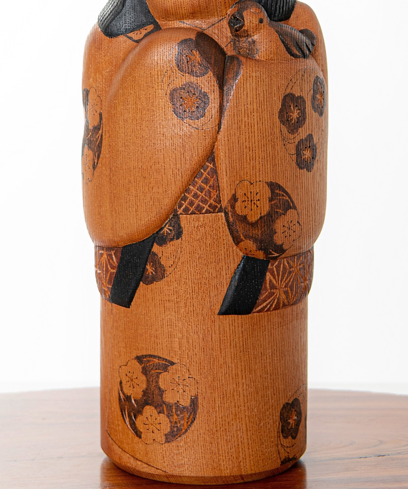 Straordinaria kokeshi "Haru no ro" - "Calore di Primavera" di Yuko Yamazaki (35 cm) - immagine 9