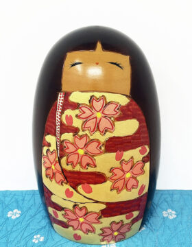 Rara Kokeshi vintage con eleganti fiori di ciliegio di Chie Tamura