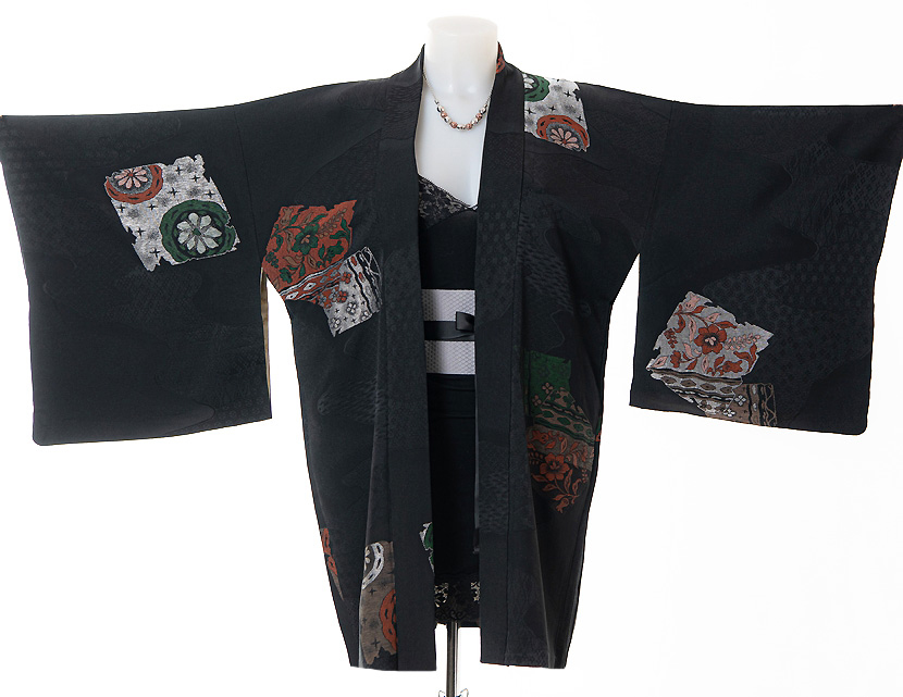 Haori Kimono appartenente al primo 900 con raffinato disegno poetico Shikishi-gasane - immagine 2