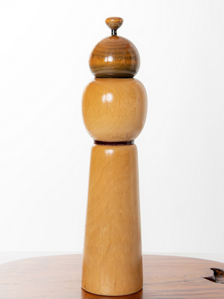 Rara kokeshi vintage "Shiori" di Kishi Sadao (versione grande da 44cm) - immagine 3