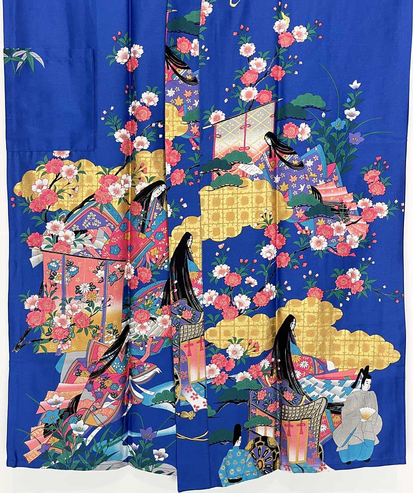 Yukata Spolverino blu royal con Scene di Vita di Corte e Fiori di Ciliegio - immagine 2
