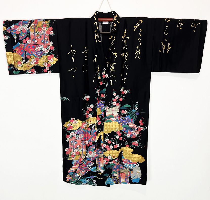 Yukata Spolverino Nero con Scene di Vita di Corte e Fiori di Ciliegio