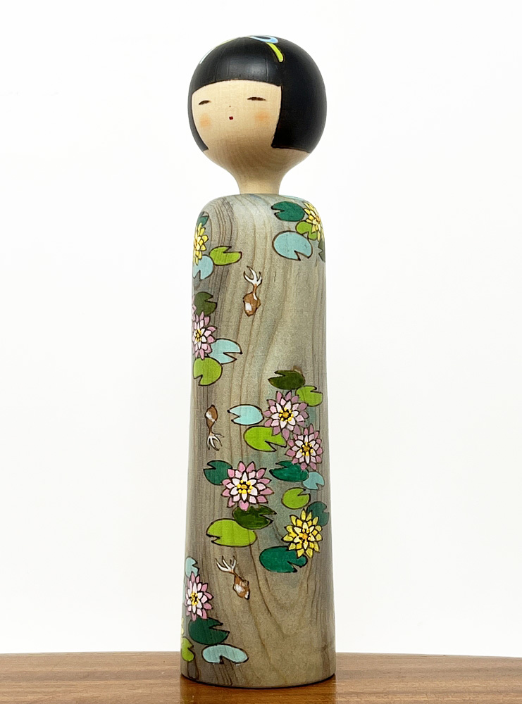 Esclusiva kokeshi "Natsu no Asa" - "Mattina d’Estate" di Fumio Tomidokoro - Pezzo unico - immagine 2