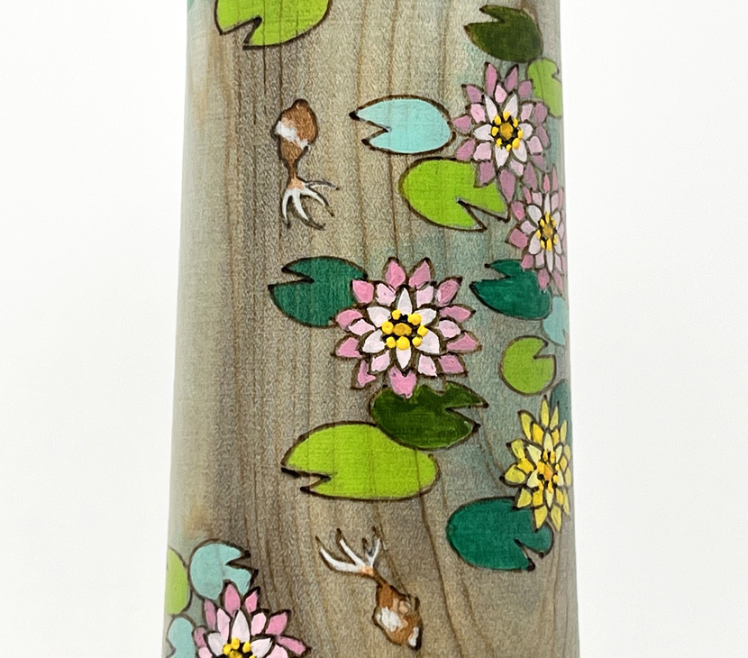 Esclusiva kokeshi "Natsu no Asa" - "Mattina d’Estate" di Fumio Tomidokoro - Pezzo unico - immagine 7