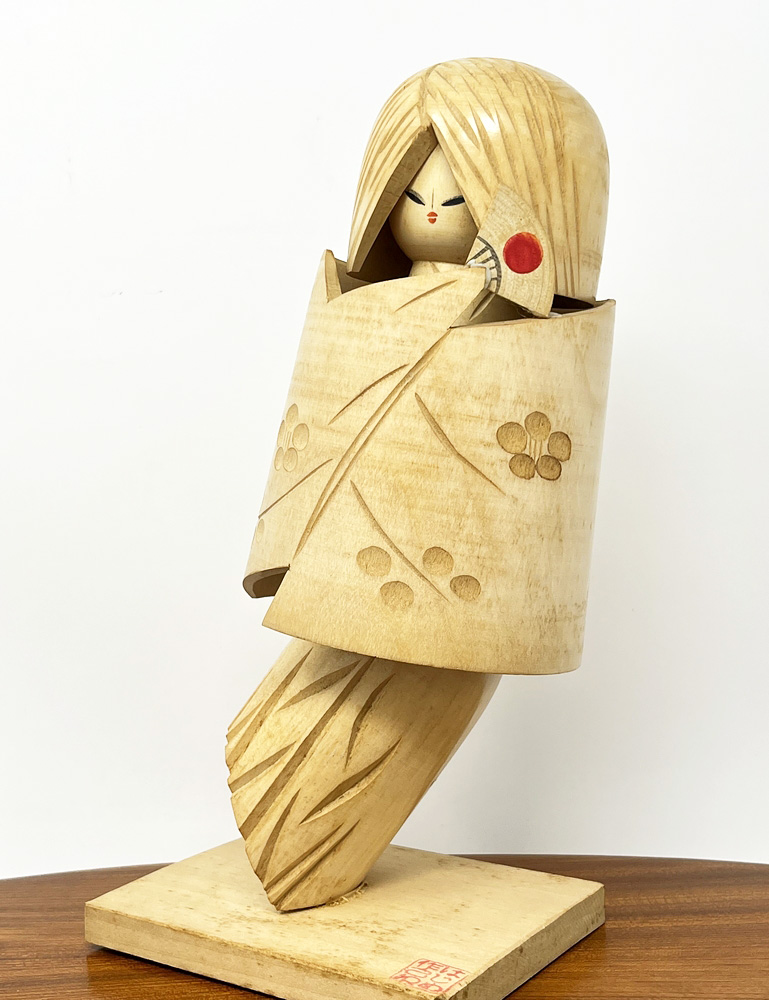 Premiata Kokeshi vintage - "Leone nello specchio" di Hajime Miyashita (25,5 cm) - immagine 2