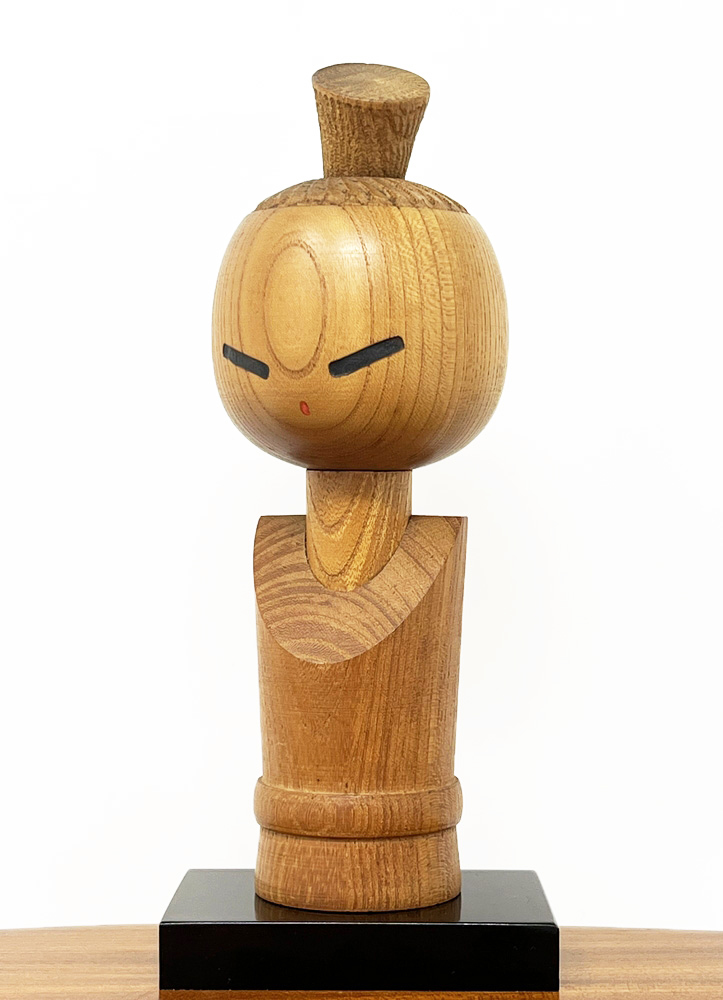 Rara kokeshi vintage “Monello” di Aida Harumine (Seihou) con base - (modello grande da 21,5) - immagine 2