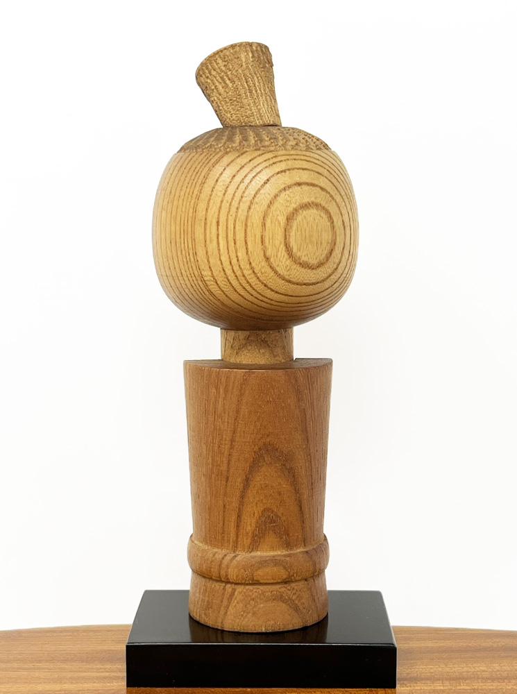 Rara kokeshi vintage “Monello” di Aida Harumine (Seihou) con base - (modello grande da 21,5) - immagine 3