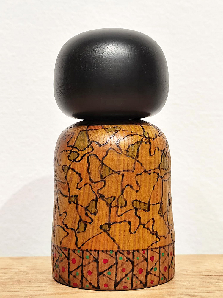 Esclusiva Kokeshi "Aki no iro" - "I Colori dell'Autunno" di Fumio Tomidokoro (Pezzo unico) - immagine 3