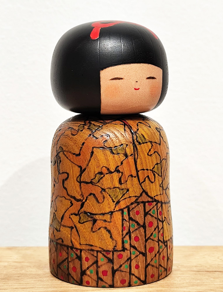 Esclusiva Kokeshi "Aki no iro" - "I Colori dell'Autunno" di Fumio Tomidokoro (Pezzo unico) - immagine 4