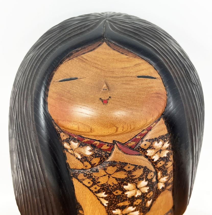 Esclusiva kokeshi da collezione "Ōin" - "Eco dei Fiori di Ciliegio" di Tatsuo Kato - immagine 11