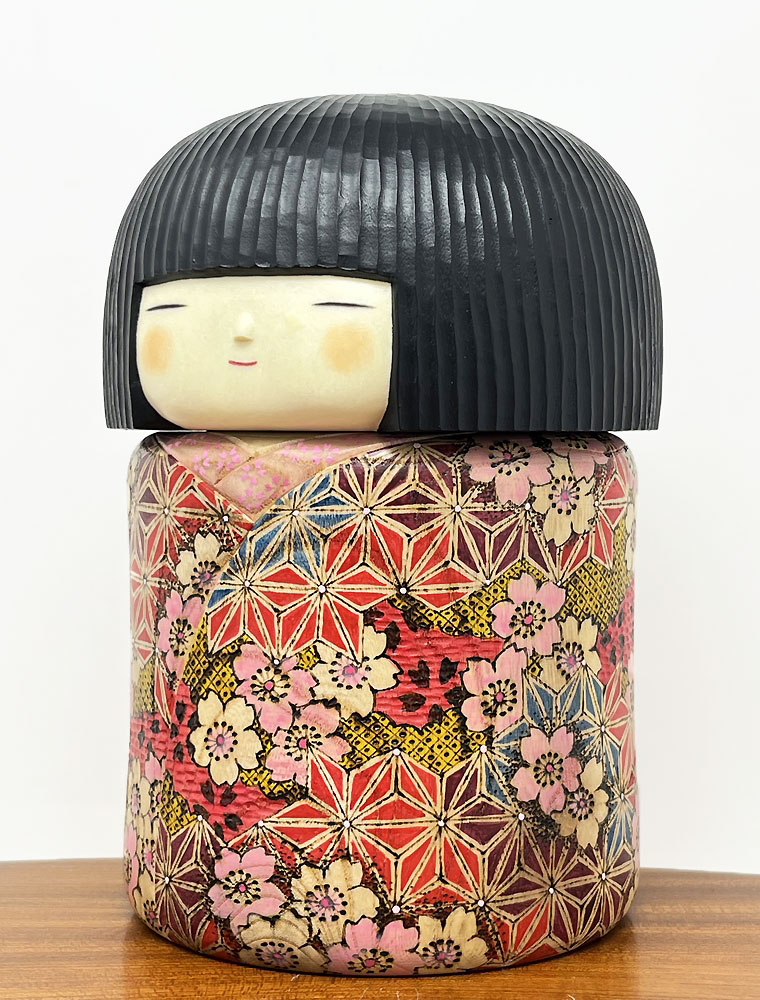 Straordinaria kokeshi "Saiwai" - "Felicità" di Fumio Tomidokoro - Pezzo unico - immagine 3