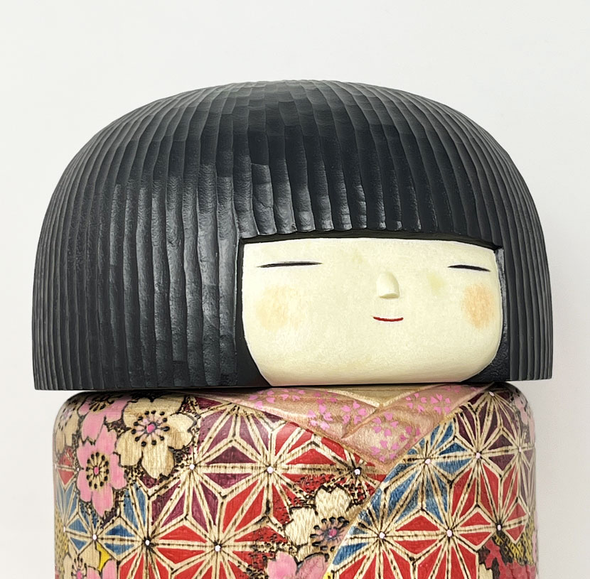 Straordinaria kokeshi "Saiwai" - "Felicità" di Fumio Tomidokoro - Pezzo unico - immagine 9