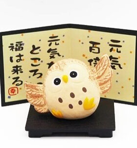 Gufo portafortuna giapponese con base e paravento