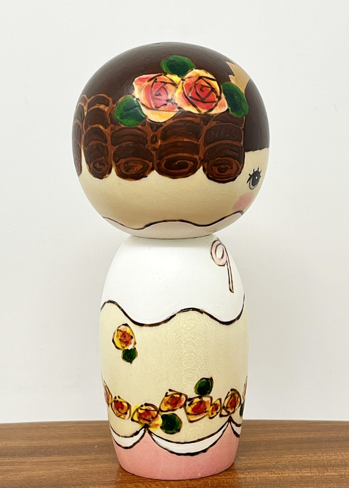 Raffinata kokeshi "Principessa" di Oki Izumi - immagine 4
