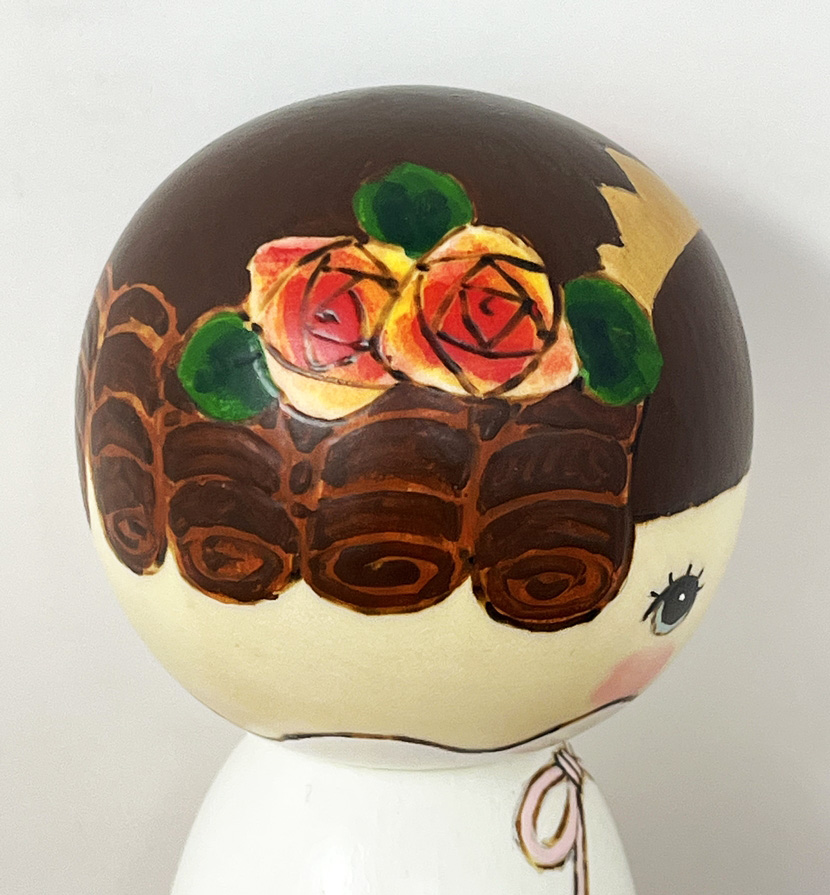 Raffinata kokeshi "Principessa" di Oki Izumi - immagine 7