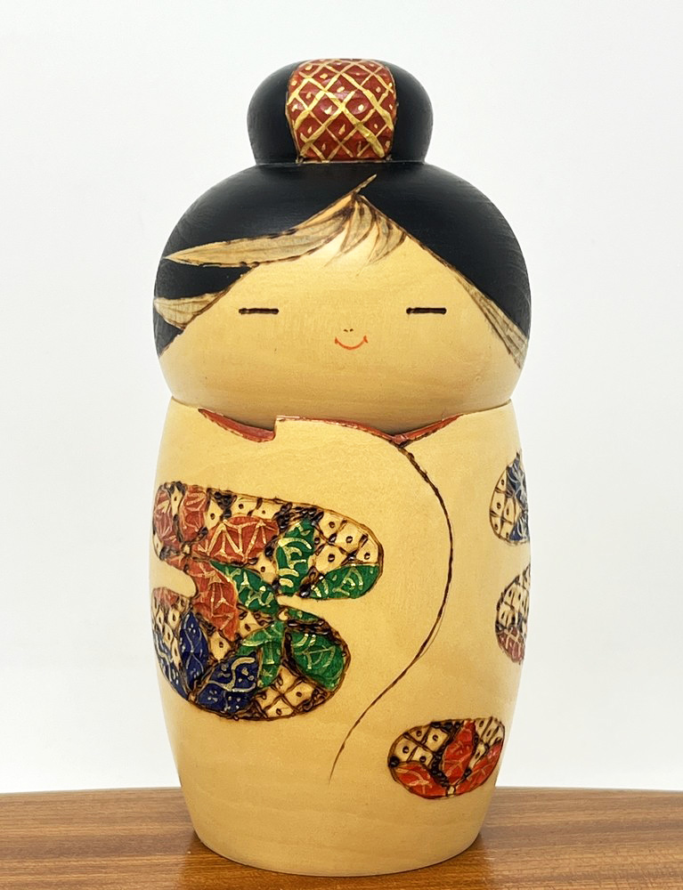 Raffinata kokeshi vintage "Naisho" - "Segreto" di Tatsuo Kato