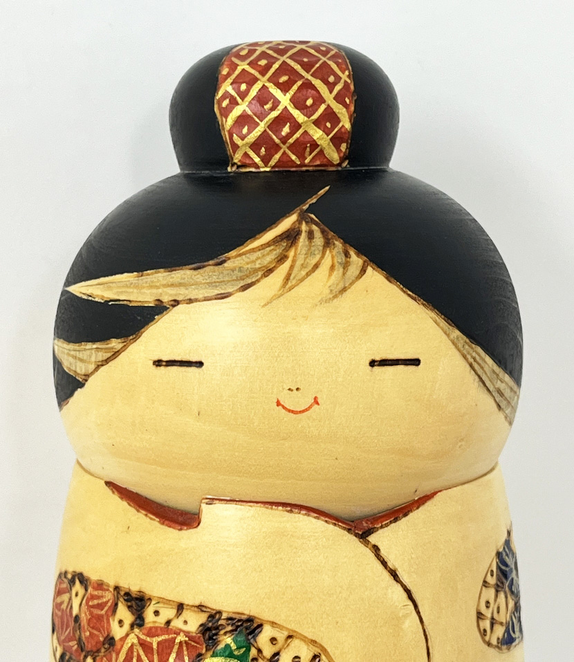 Raffinata kokeshi vintage "Naisho" - "Segreto" di Tatsuo Kato - immagine 6