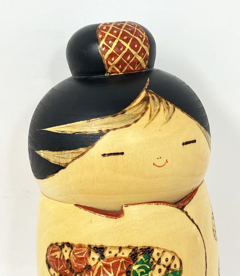 Raffinata kokeshi vintage "Naisho" - "Segreto" di Tatsuo Kato - immagine 9