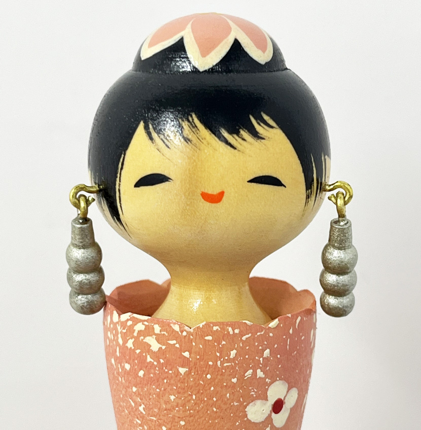 Rara kokeshi vintage "Hana Dansu"- "Danza dei Fiori" di Ryoka Aoki - immagine 4