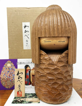 Pregiata kokeshi vintage da collezione "Warabe" – "Giovane Fanciulla" in legno di enju di Shido Shozan (26,5 cm)